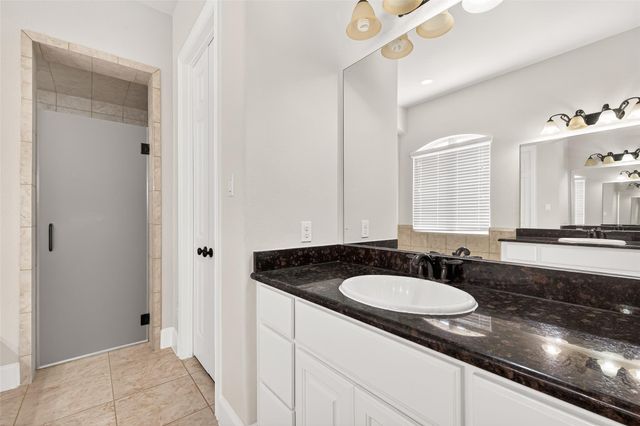 222 Chatham Avenue, Sugar Land, TX 77479