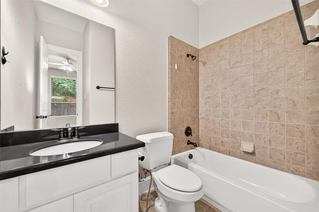 222 Chatham Avenue, Sugar Land, TX 77479