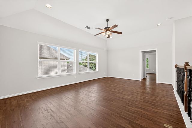 222 Chatham Avenue, Sugar Land, TX 77479