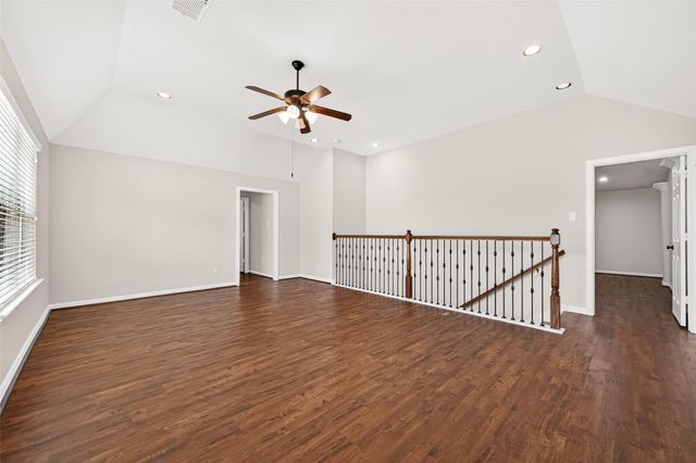 222 Chatham Avenue, Sugar Land, TX 77479