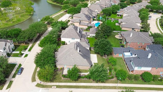 222 Chatham Avenue, Sugar Land, TX 77479