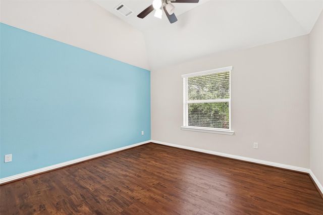 222 Chatham Avenue, Sugar Land, TX 77479