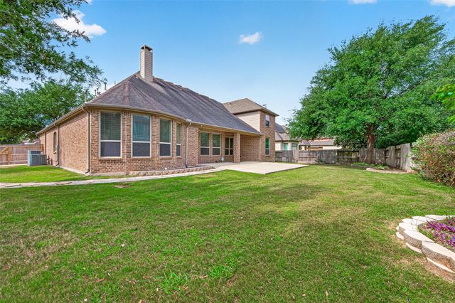 222 Chatham Avenue, Sugar Land, TX 77479