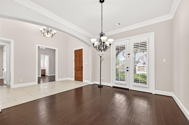 222 Chatham Avenue, Sugar Land, TX 77479