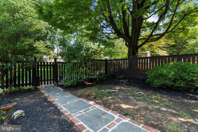 218 BLENHEIM RD, Baltimore, MD 21212