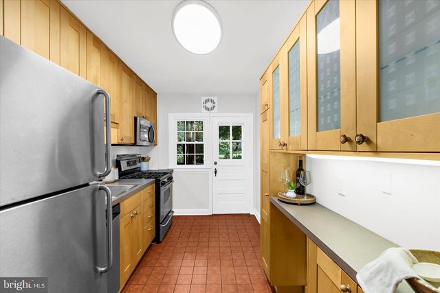 218 BLENHEIM RD, Baltimore, MD 21212