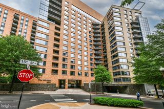 2001 15th St N Apt 618, Arlington, VA 22201