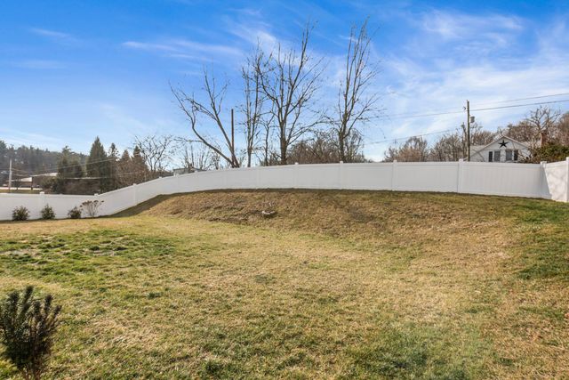 767 Francis Drive, Heath, OH 43056