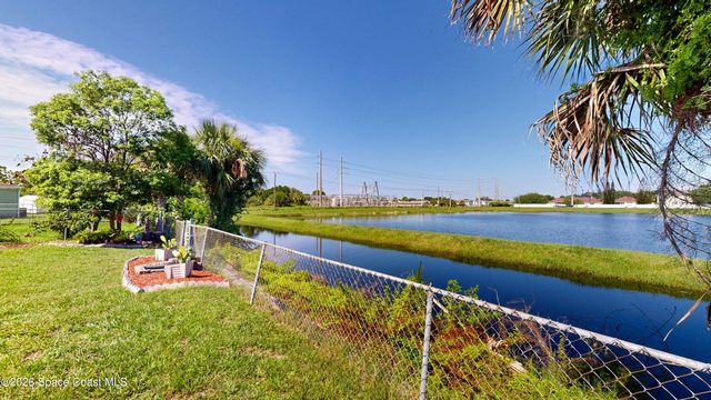 1724 Mango Street NE, Palm Bay, FL 32905