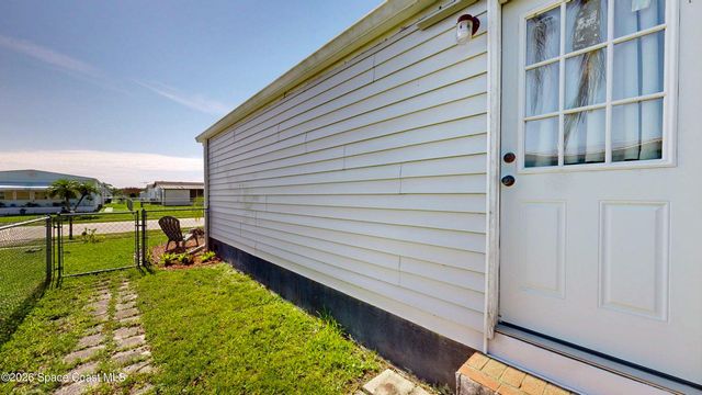 1724 Mango Street NE, Palm Bay, FL 32905
