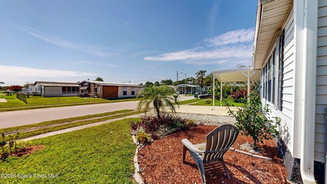 1724 Mango Street NE, Palm Bay, FL 32905