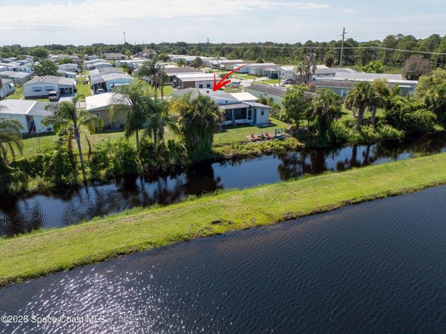 1724 Mango Street NE, Palm Bay, FL 32905