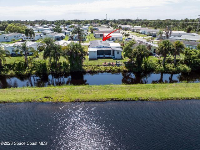 1724 Mango Street NE, Palm Bay, FL 32905