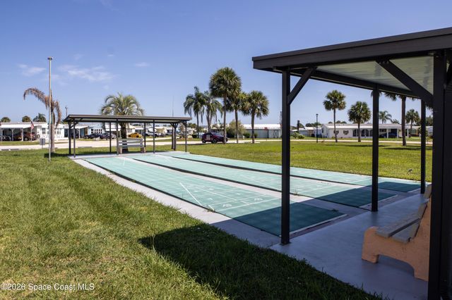 1724 Mango Street NE, Palm Bay, FL 32905