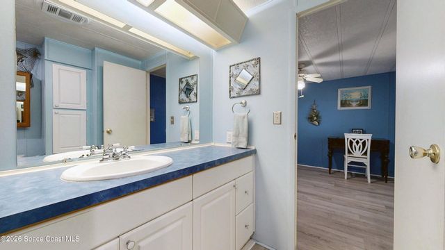 1724 Mango Street NE, Palm Bay, FL 32905