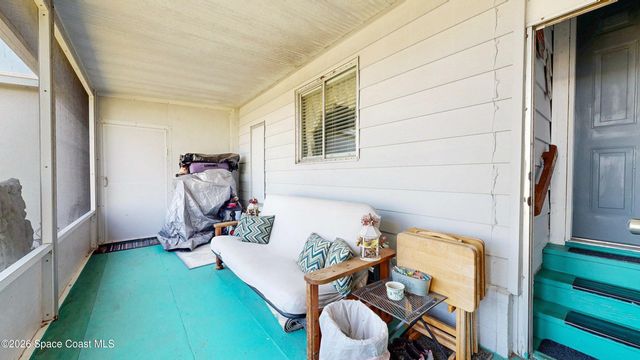 1724 Mango Street NE, Palm Bay, FL 32905