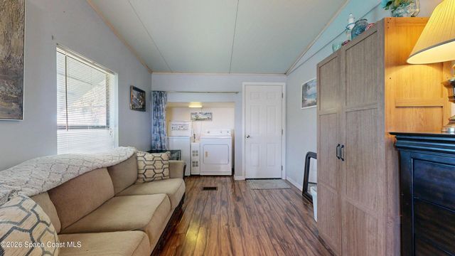 1724 Mango Street NE, Palm Bay, FL 32905
