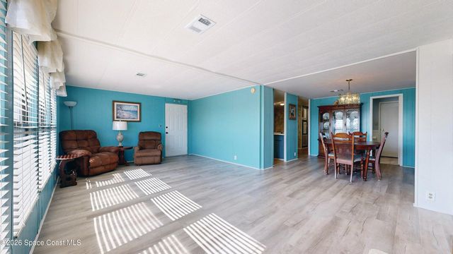 1724 Mango Street NE, Palm Bay, FL 32905