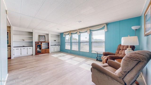1724 Mango Street NE, Palm Bay, FL 32905