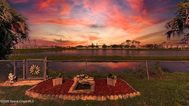 1724 Mango Street NE, Palm Bay, FL 32905