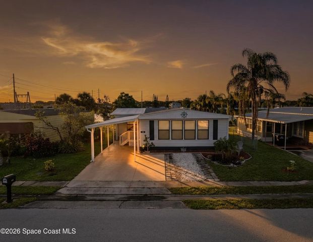 1724 Mango Street NE, Palm Bay, FL 32905