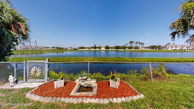 1724 Mango Street NE, Palm Bay, FL 32905