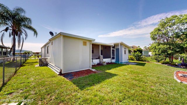 1724 Mango Street NE, Palm Bay, FL 32905
