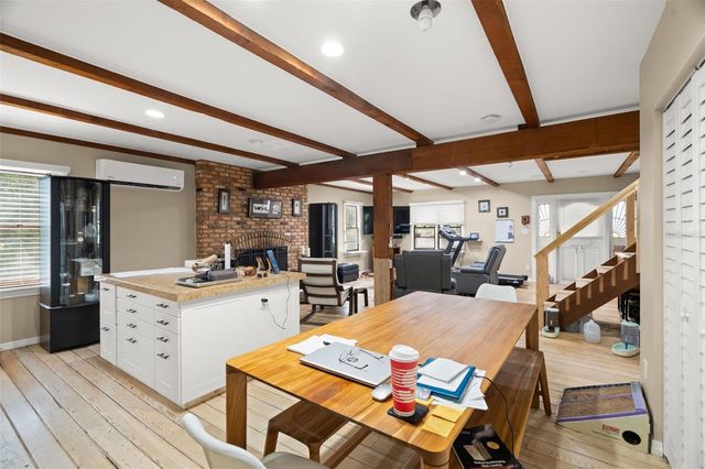 6890 COUNTY ROAD 95, Palm Harbor, FL 34684