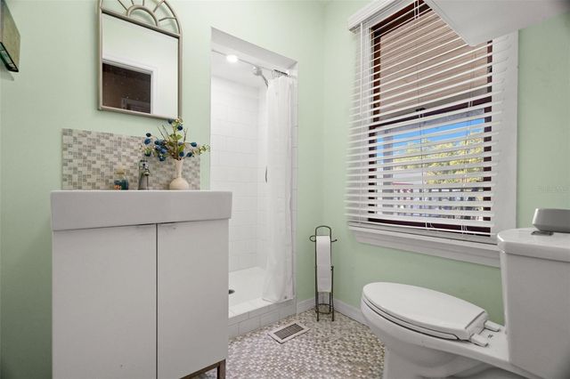 6890 COUNTY ROAD 95, Palm Harbor, FL 34684