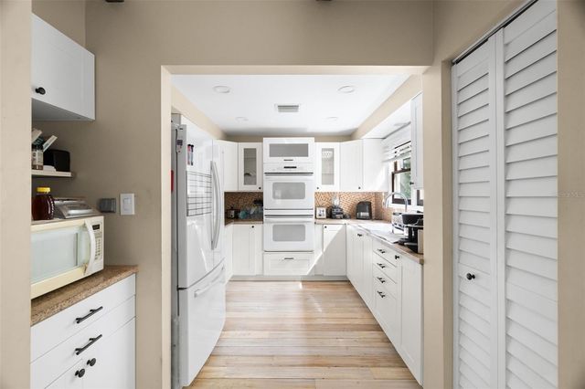 6890 COUNTY ROAD 95, Palm Harbor, FL 34684