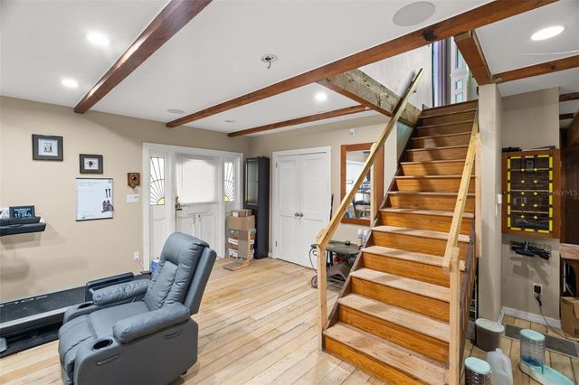 6890 COUNTY ROAD 95, Palm Harbor, FL 34684