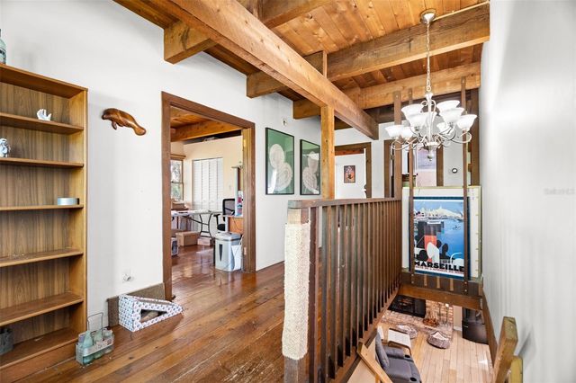 6890 COUNTY ROAD 95, Palm Harbor, FL 34684