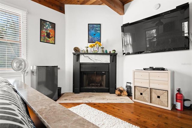 6890 COUNTY ROAD 95, Palm Harbor, FL 34684