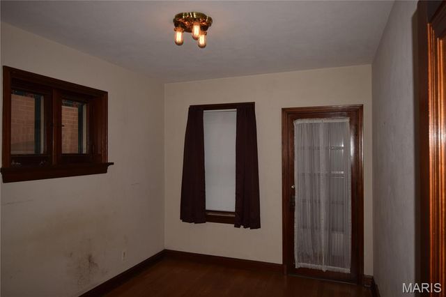 3617 Dunnica Avenue, St Louis, MO 63116