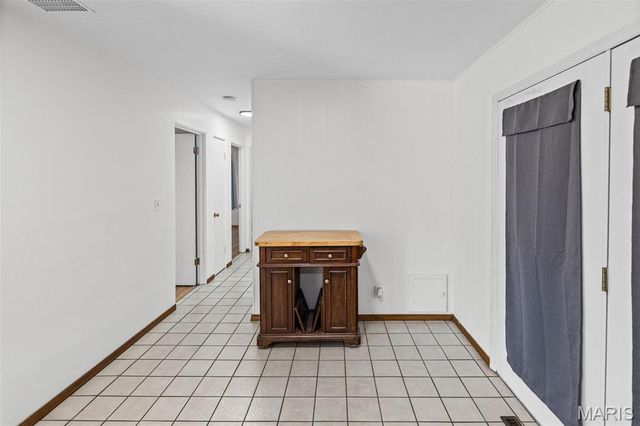 2800 Dutch Hollow Road, Belleville, IL 62223