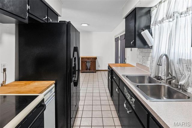 2800 Dutch Hollow Road, Belleville, IL 62223