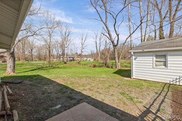 2800 Dutch Hollow Road, Belleville, IL 62223