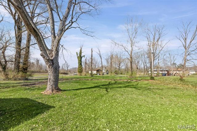 2800 Dutch Hollow Road, Belleville, IL 62223