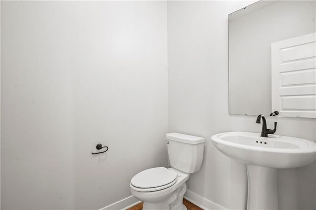 1917 SW Hightown Drive, Lee's Summit, MO 64082