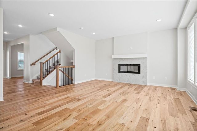 1917 SW Hightown Drive, Lee's Summit, MO 64082