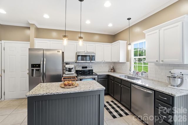 117 Heathrow Lane, Statesville, NC 28677