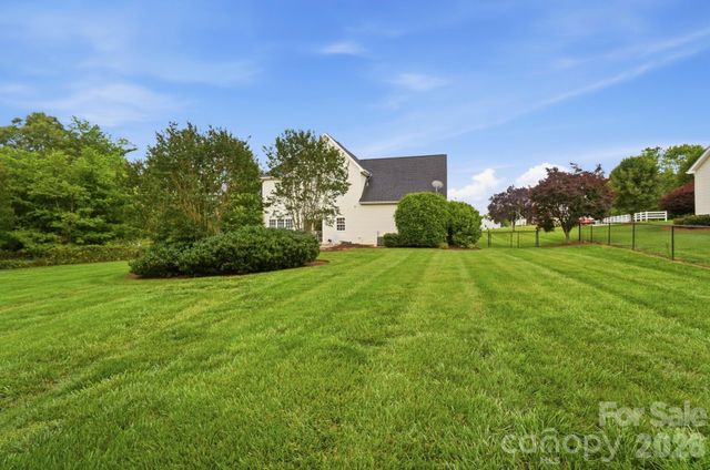 117 Heathrow Lane, Statesville, NC 28677