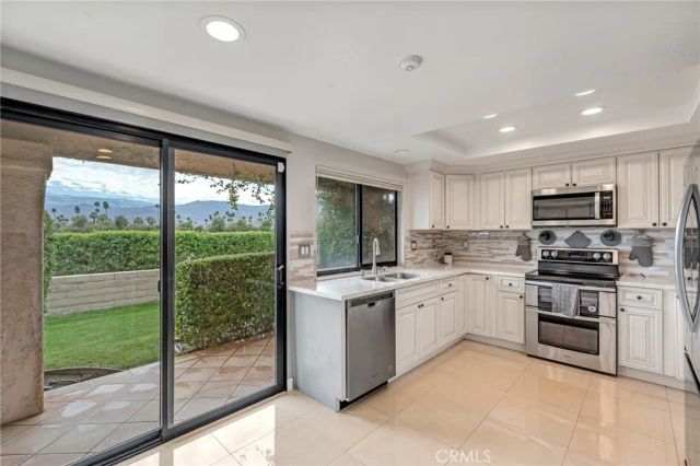 103 Camino Arroyo South, Palm Desert, CA 92260