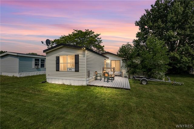 4 Brush Drive, Hamburg, NY 14075