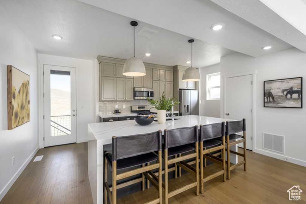 Image 3 of property listing at 2002 W POINTE DR #E-3, Heber City, UT 84032