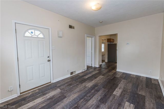 475 Sullivan Avenue, Akron, OH 44305