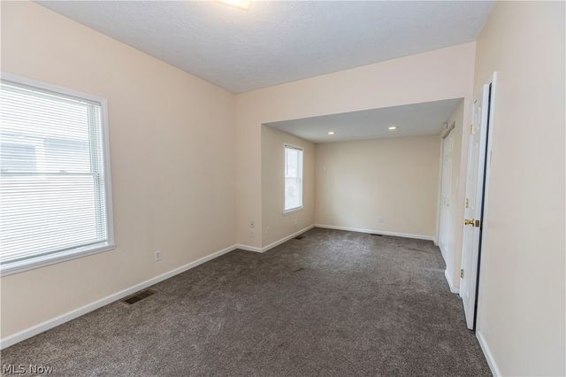 475 Sullivan Avenue, Akron, OH 44305