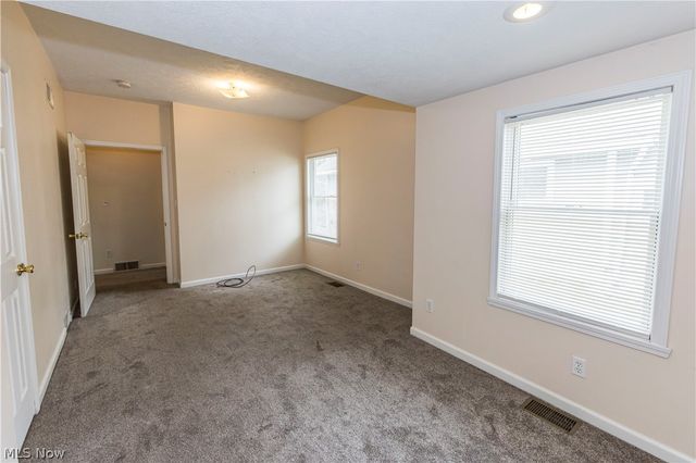 475 Sullivan Avenue, Akron, OH 44305