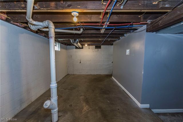 475 Sullivan Avenue, Akron, OH 44305