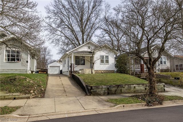 475 Sullivan Avenue, Akron, OH 44305